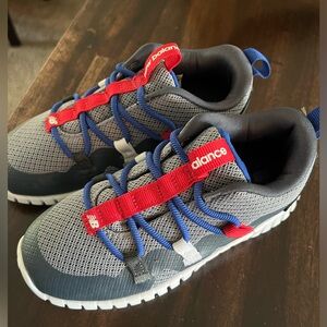 Boys New Balance 10-wide